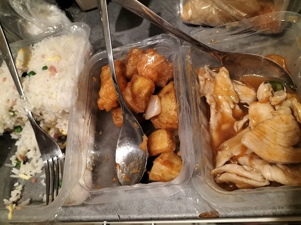 Riz Cantonais Patatas Bravas Poulet Sauce Thailandaise